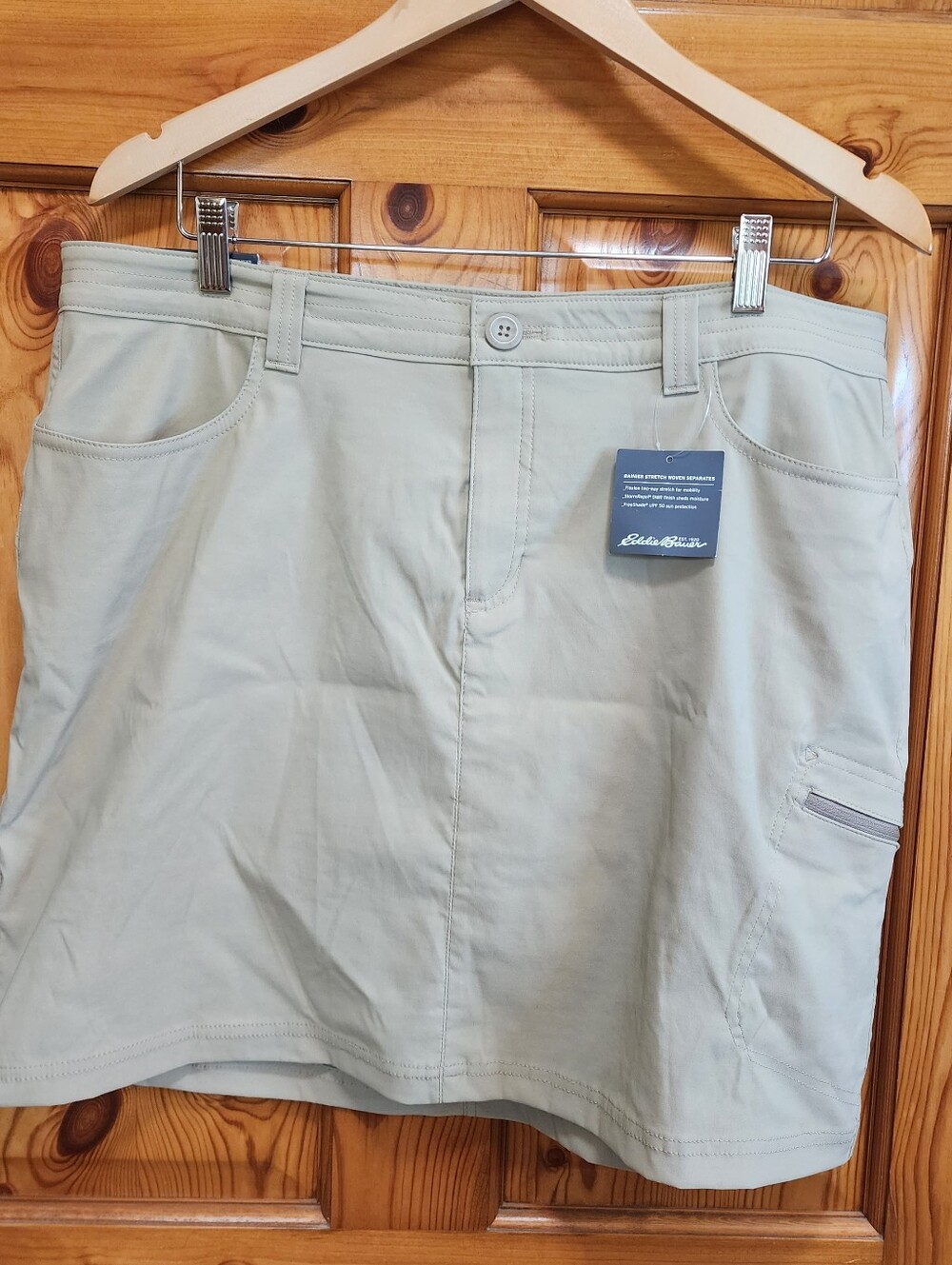 Eddie Bauer Rainier Skort, Slightly Curvy, NWT, Size 16, Lt Khaki